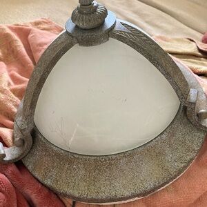Lite fixture in a platinum color and very good condition